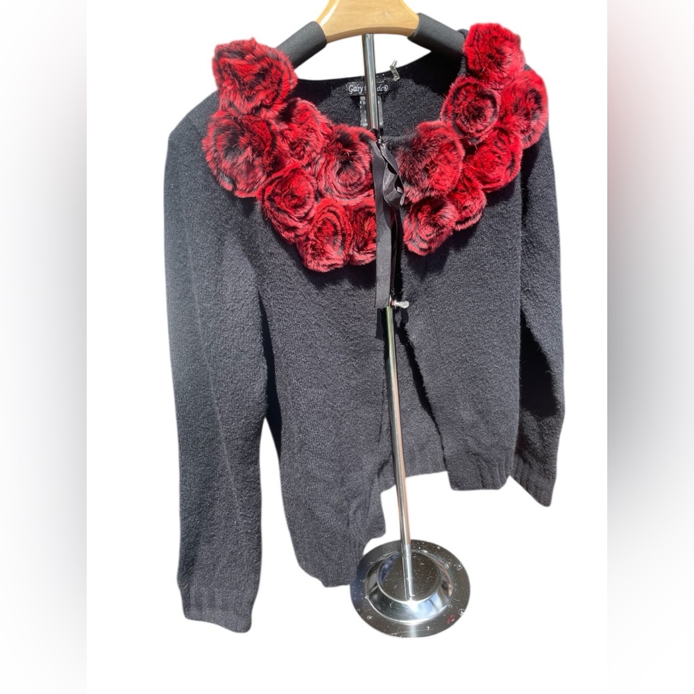 EUC Gaby & Eden Women’s Med Black Cardigan Sweater w/ Red Floral Faux Fur Collar - Picture 8 of 10